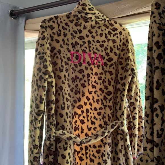 Vintage Couture Mother/Daughter Leopard Matching Robes - Picture 2 of 6